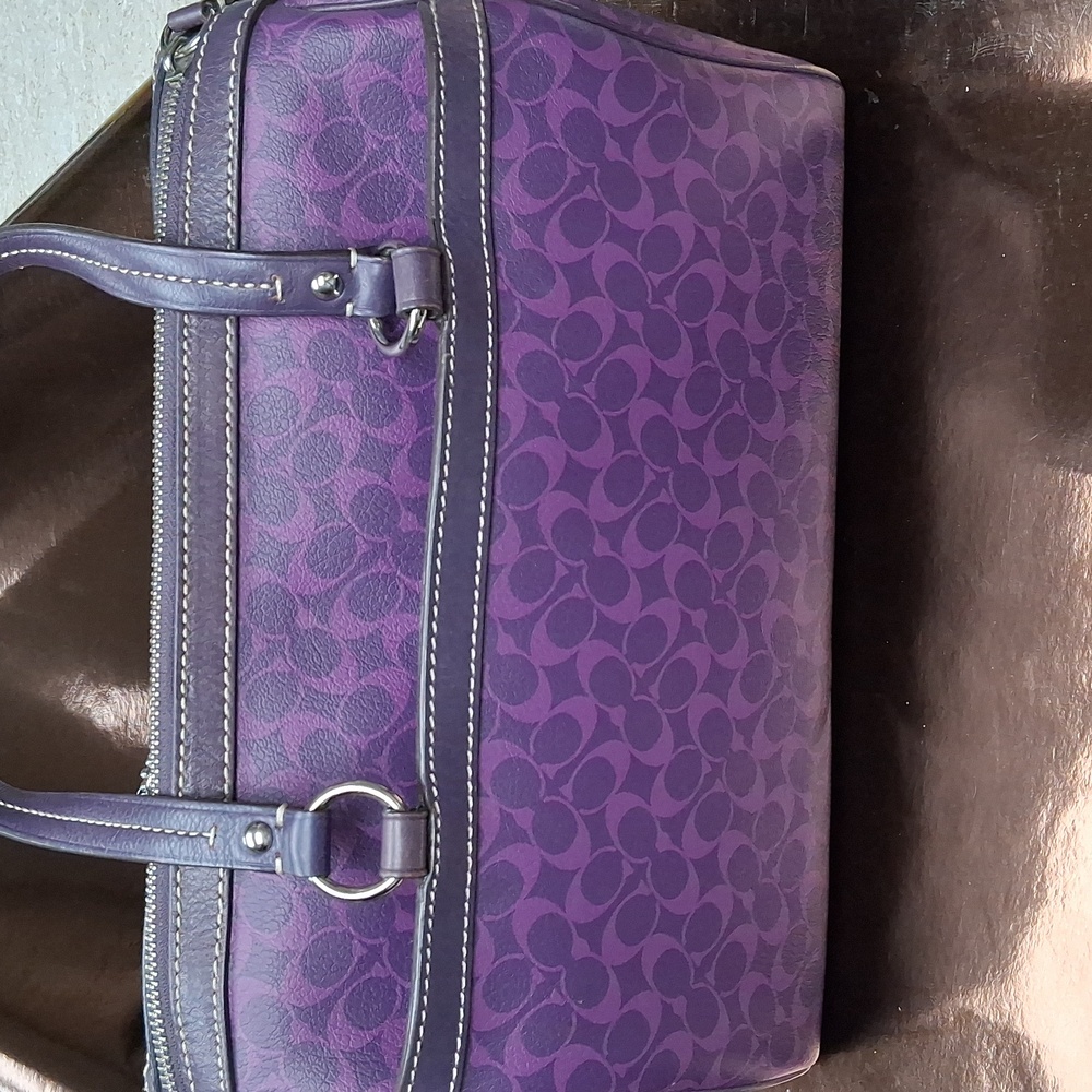 Coach Barrel - Picture 5 of 14